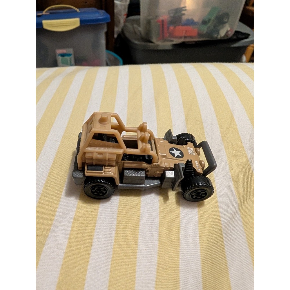 Matchbox 2013 Mattel Sahara Sweeper Beige Diecast Toy Vehicle MB910 1:64